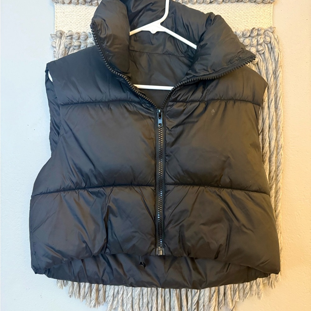 Black cropped Puffer Vest for Women